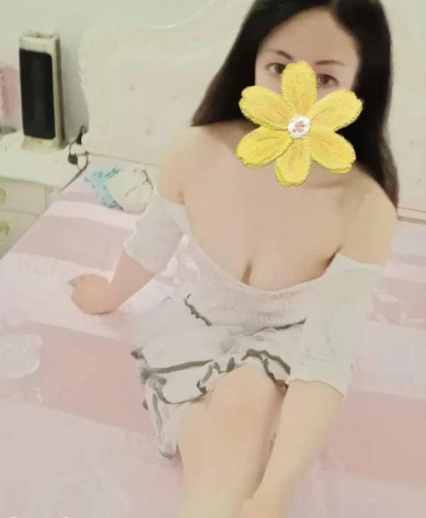 颜值身材不错的小少妇