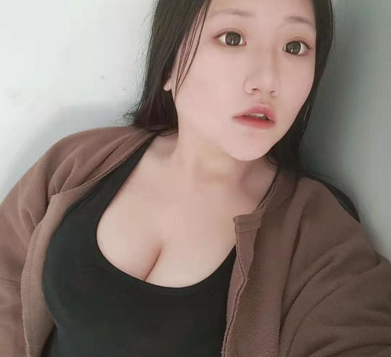 微胖巨乳 骚妹