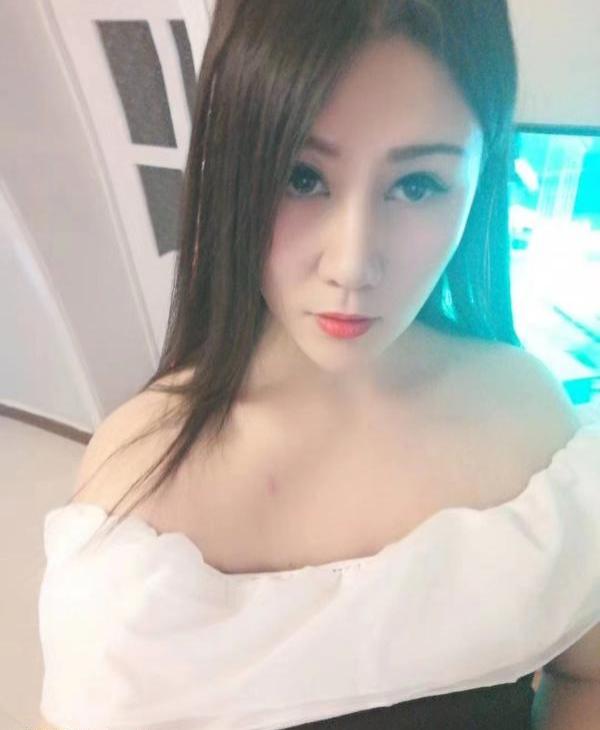 大长腿丝袜控美女曦曦